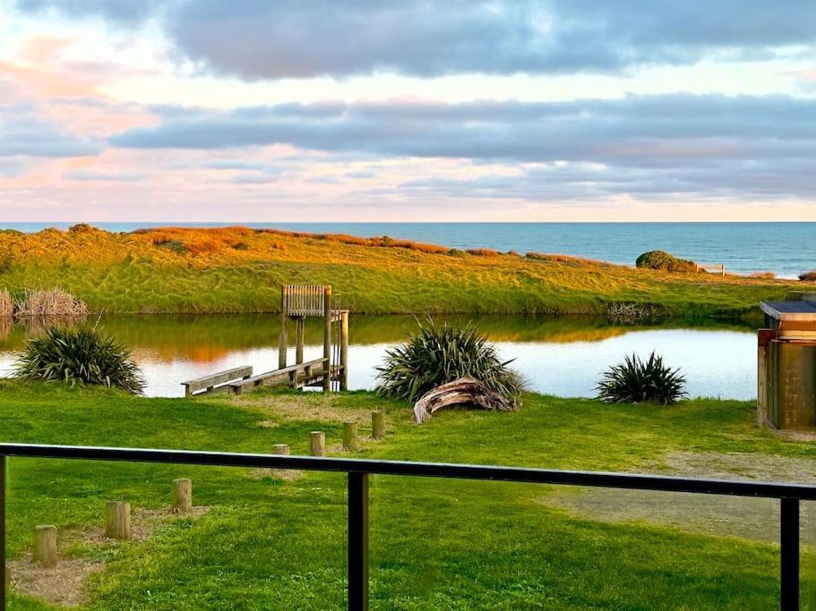 Luxury Absolute Ocean View Lodge Waverley Town District Exterior photo